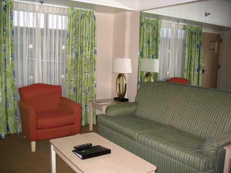 Embassy Suites Brunswick Bilik gambar